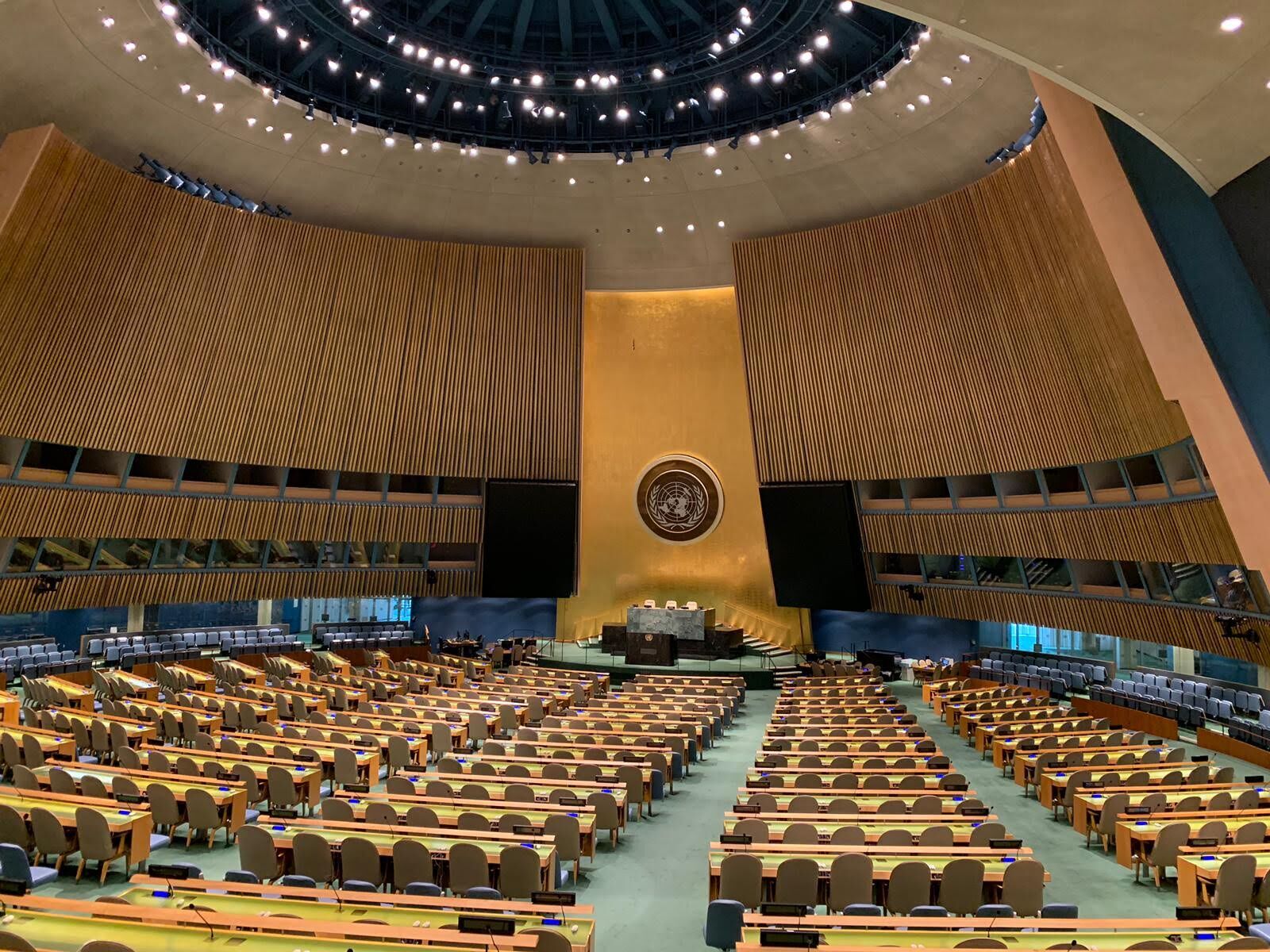 Blick in den beeindruckenden Sitzungssaal der Vereinten Nationen in New York.