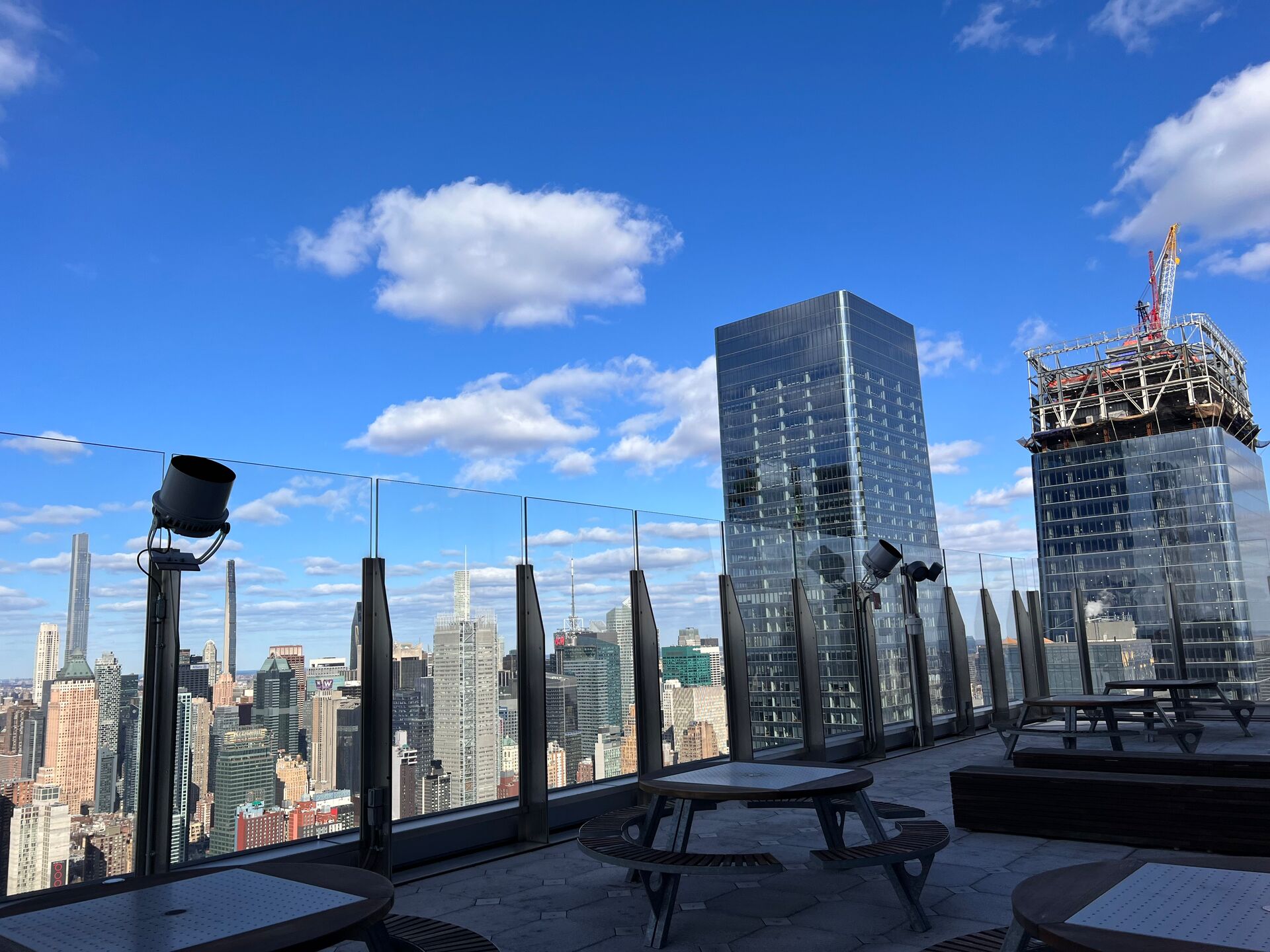 Ein atemberaubender Blick über die Skyline von New York – eine unvergessliche Perspektive.