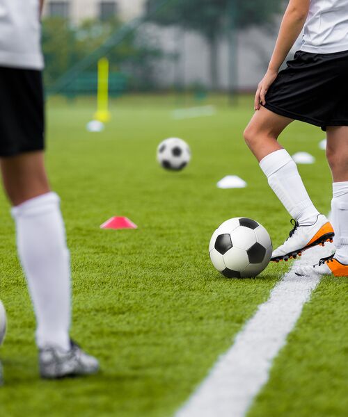 Fußball Studium - Sportwissenschaft - Schwerpunkt Trainer:in Fußball (B.A.) Kopfbild