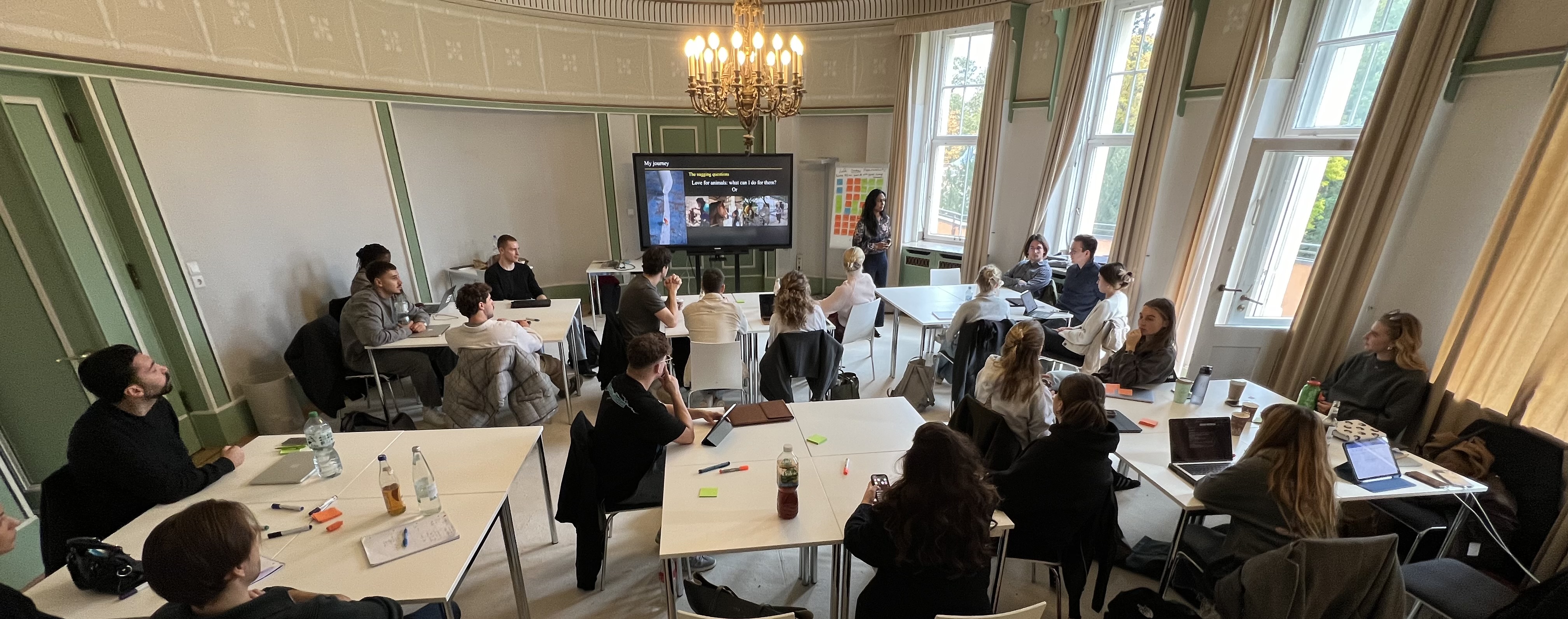 Inspiration, Austausch und neue Perspektiven – ein Raum voller Ideen und Zukunftsvisionen.